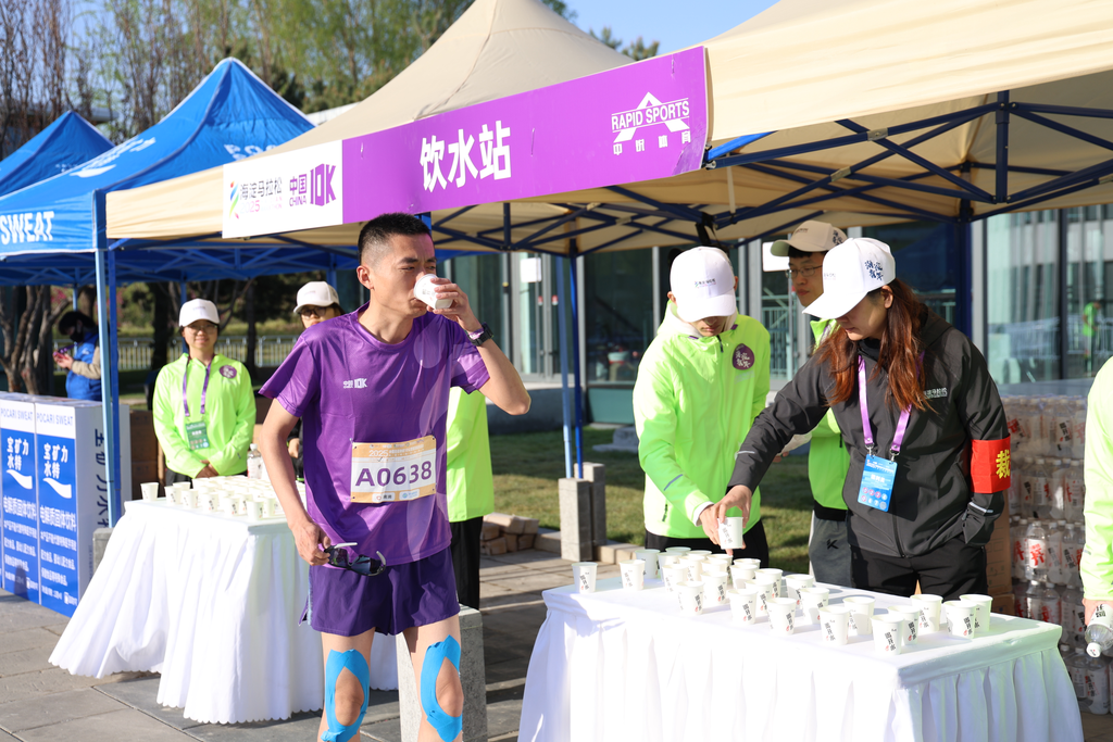 20250406-海淀马拉松志愿服务-志愿-起终点水站2.png